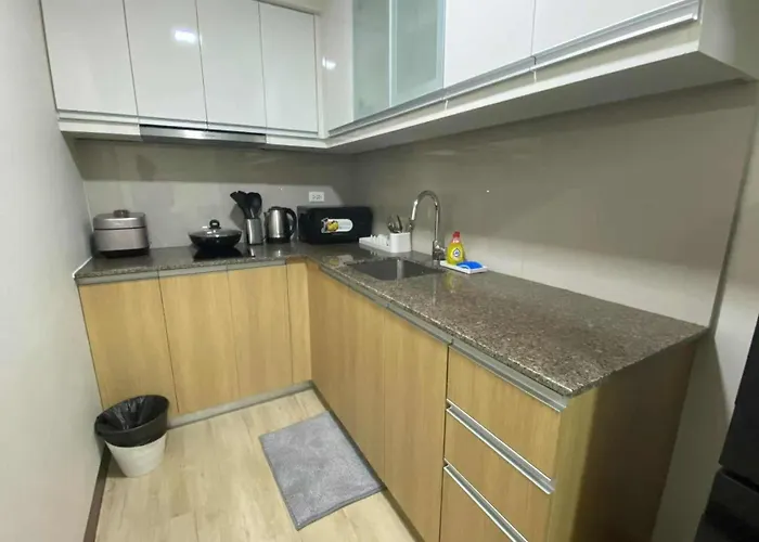 Bright Unit With Balcony Near Okada & Airport-6c Apartamento Manila