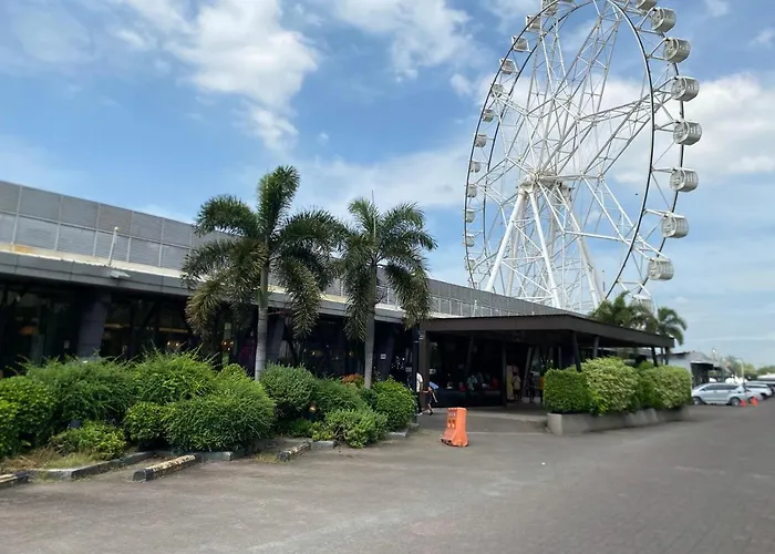 Bright Unit With Balcony Near Okada & Airport-6c Apartamento Manila