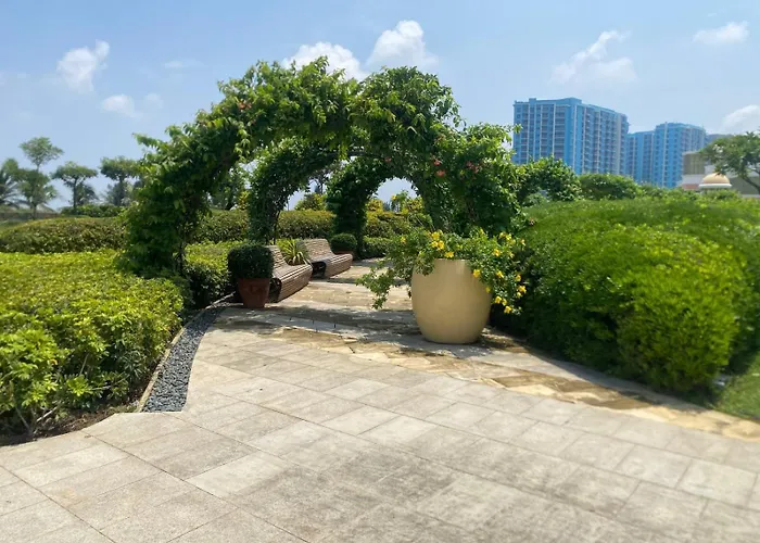 Bright Unit With Balcony Near Okada & Airport-6c